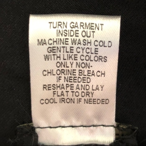 Coco + CARMEN - Black & Gold Metallic Snakeskin Pull-on Pants - Size XL - Picture 6 of 6